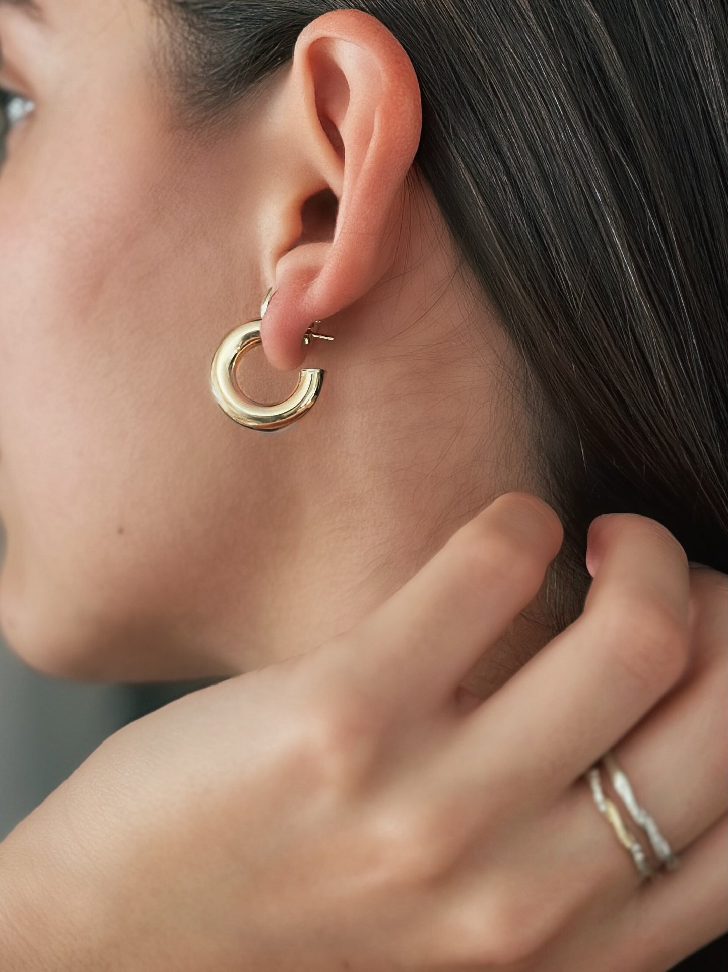 Tana - 9ct Hollow Hoop