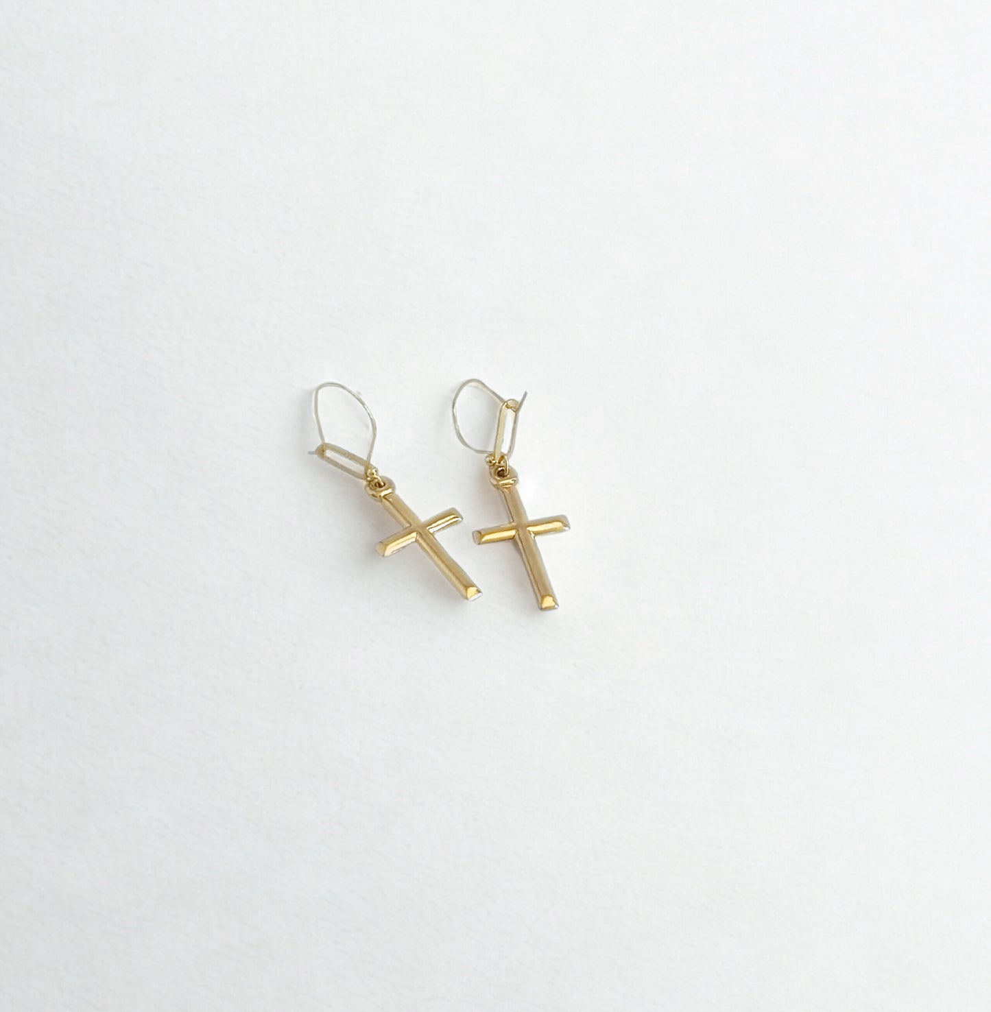 Maria - 9ct Cross Earring