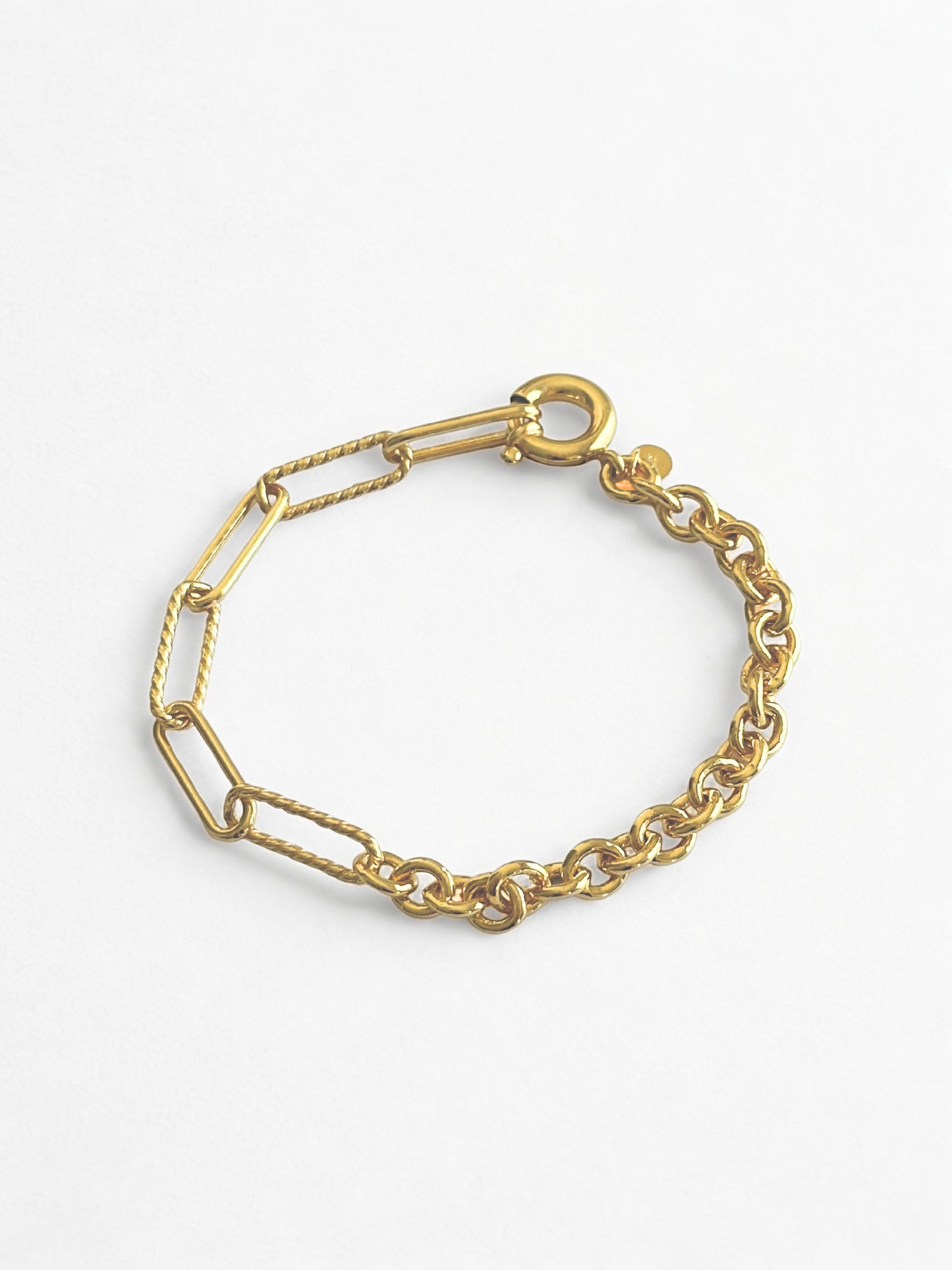 Roma - Textured Elegance