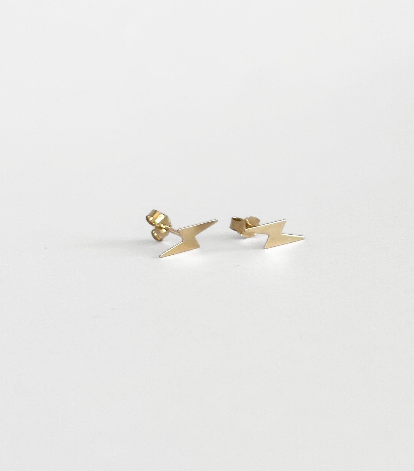 Stormy - 9ct Studs