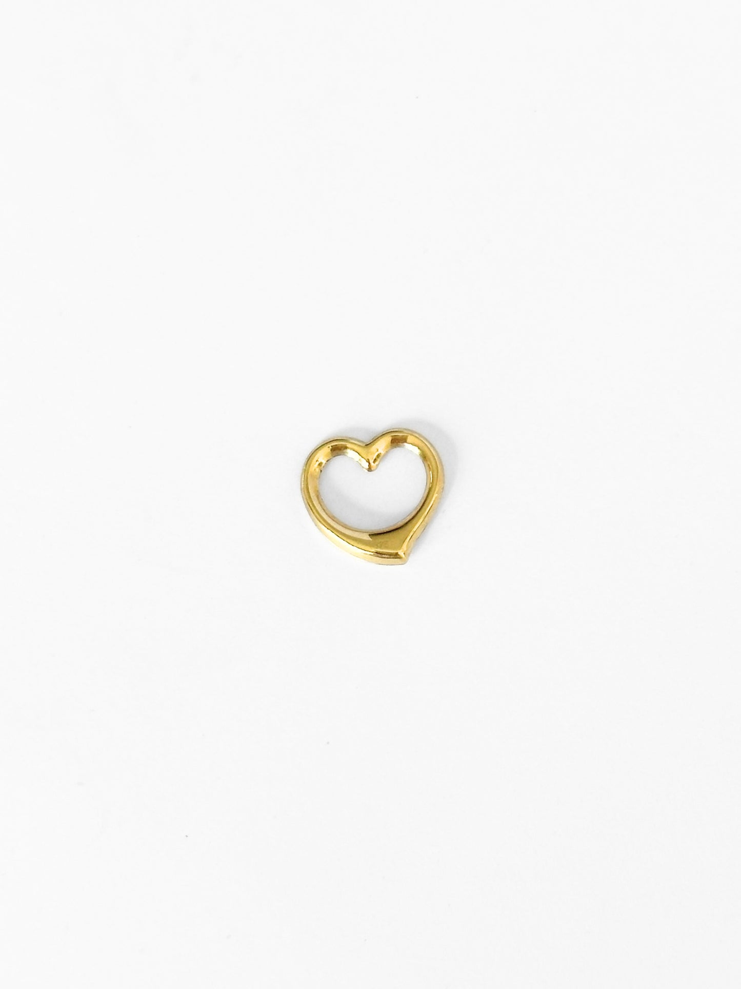 Tavi - A Little Love