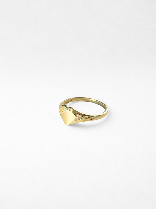 Sandrine - Heart Signet