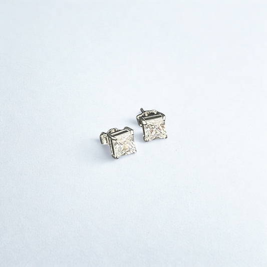 Lucia - Timeless Sparkle Stud Earrings
