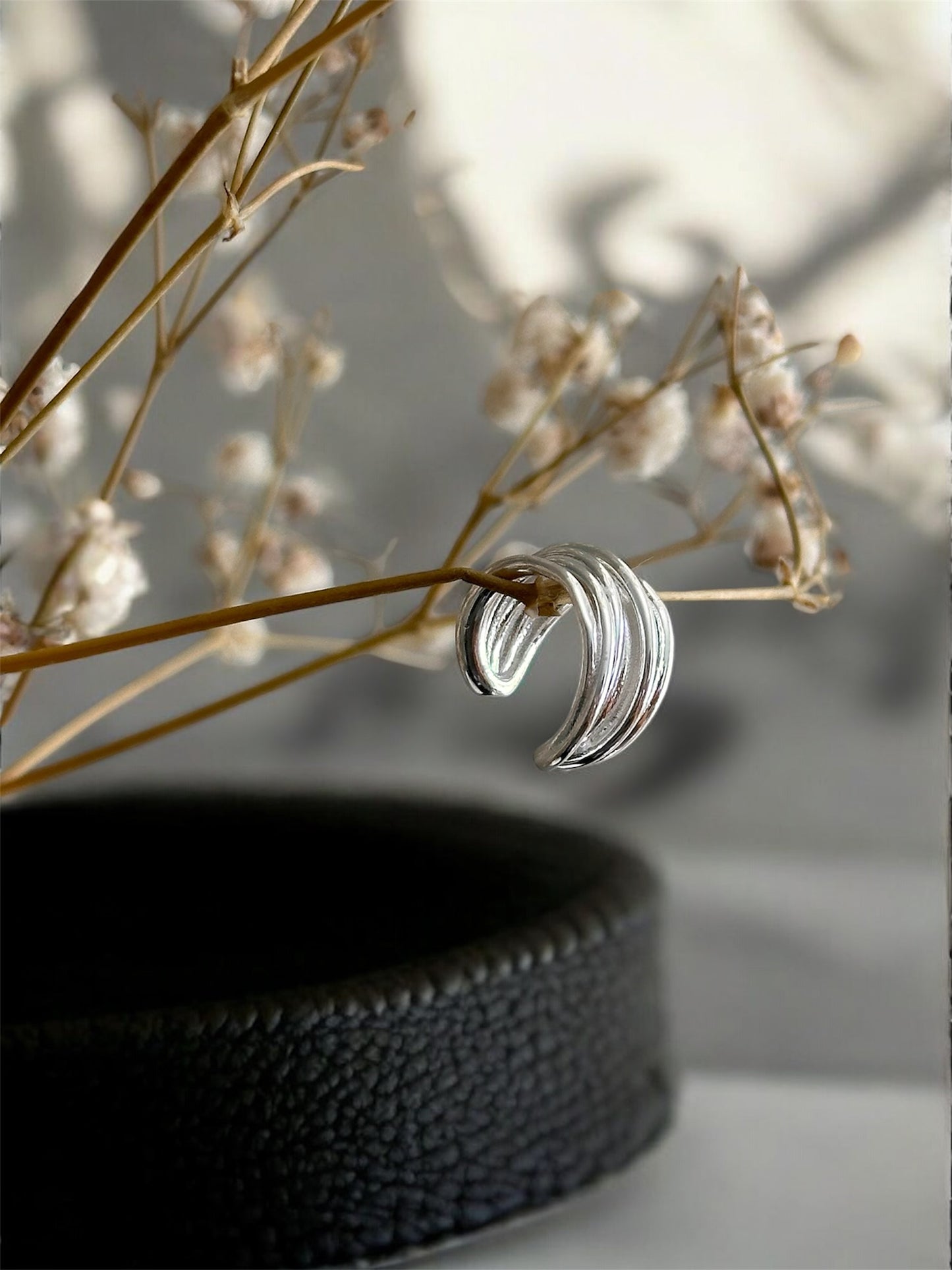 Nina - Swirl Ear Cuff